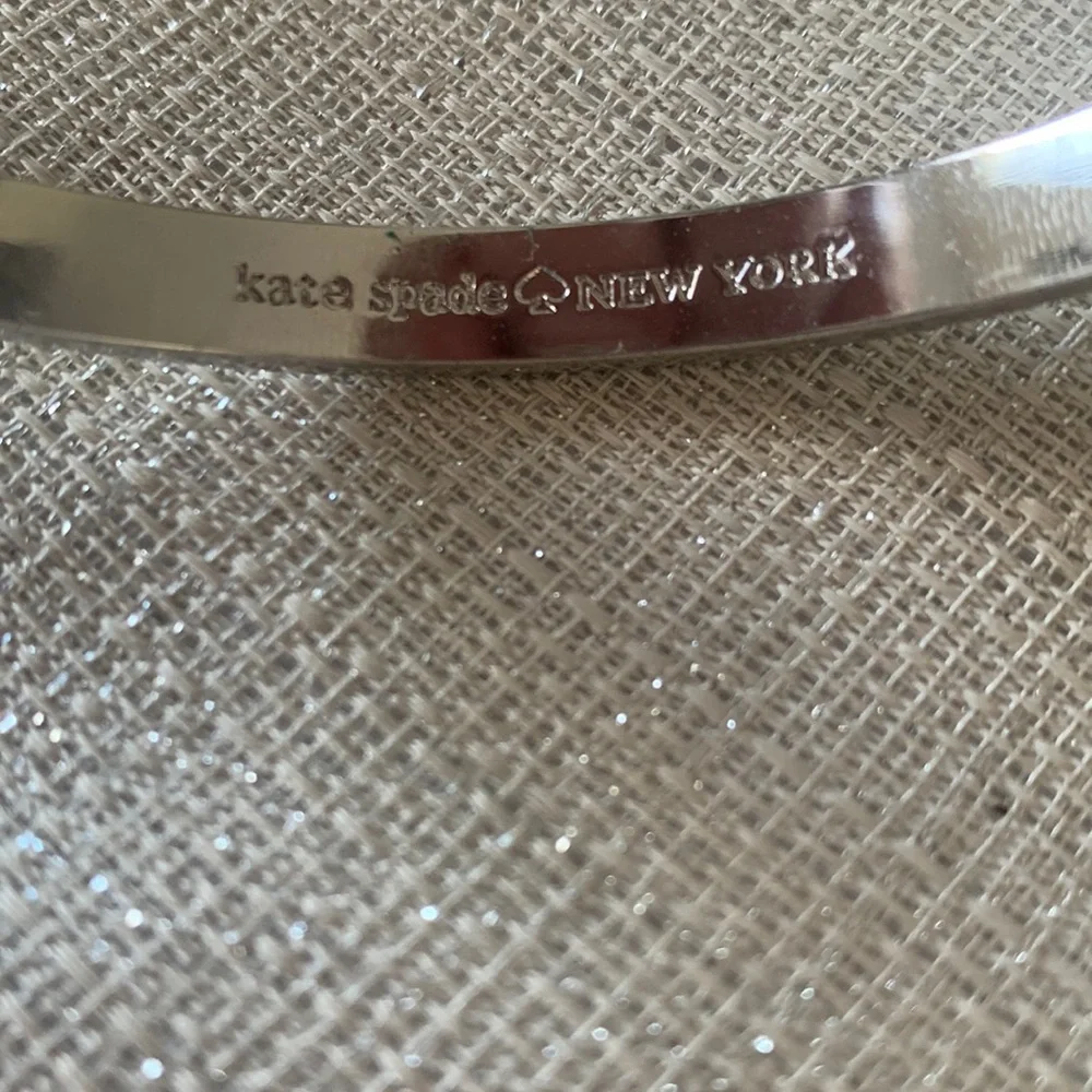 Kate Spade Pearly Delight Bangle Bracelet Silver Grey/Multi New Gift - Picture 4 of 7